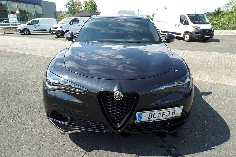 Gebraucht Alfa Romeo Stelvio Veloce 160 PS (117 kW) 2024 Schwarz SUV