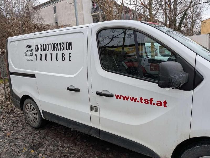 Gebraucht Renault Trafic 120 PS (88 kW) 2016 Weiß Van / Kleinbus