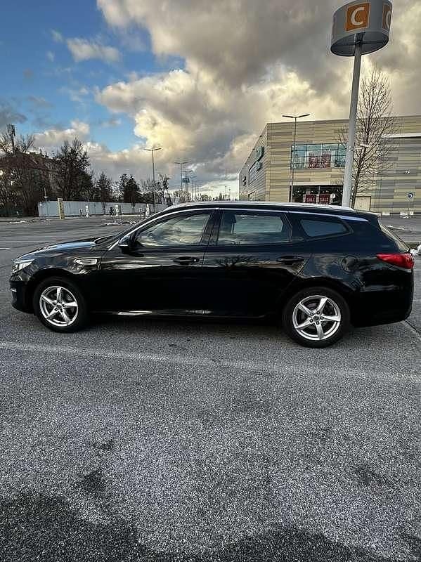 Gebraucht Kia Optima Silver 141 PS (103 kW) 2016 Schwarz Kombi