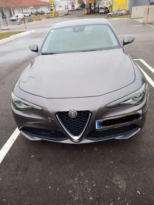 Gebraucht 2016 Alfa Romeo Giulia Super Limousine | € 13.900 (Guter Preis) - Bild 1/4