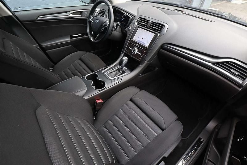 Gebraucht Ford Mondeo Premium 140 PS (102 kW) 2021 Schwarz Kombi