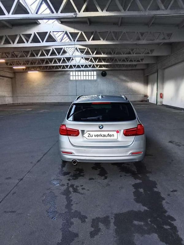Gebraucht BMW 318 150 PS (110 kW) 2016 Limousine
