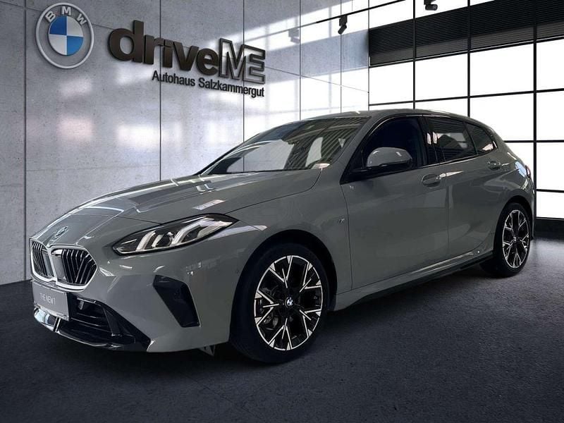 Gebraucht BMW 118 M Sport 150 PS (110 kW) 2025 M brooklyn grau metallic Kleinwagen