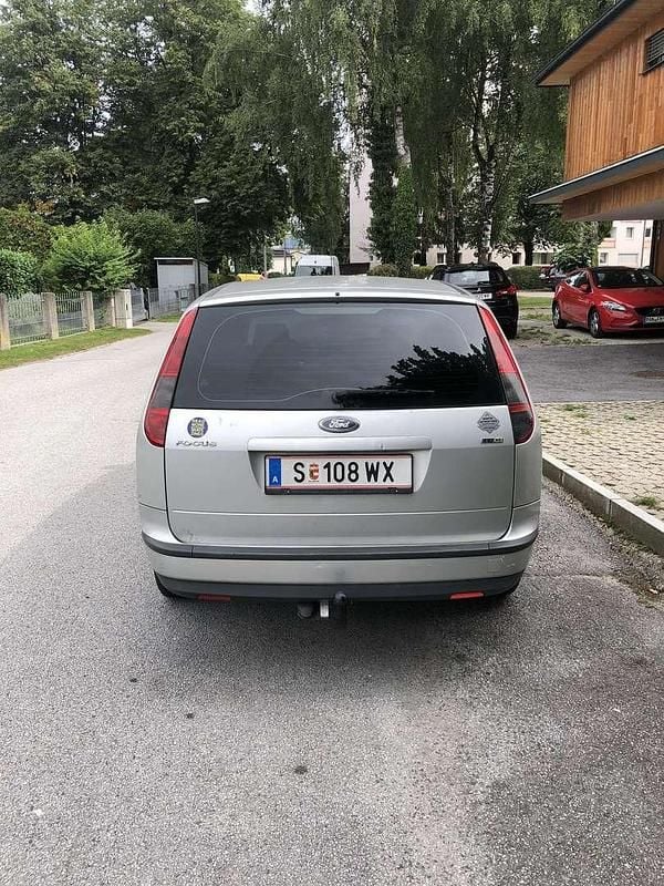 Gebraucht Ford Focus Trend+ 90 PS (66 kW) 2007 Silber Kombi