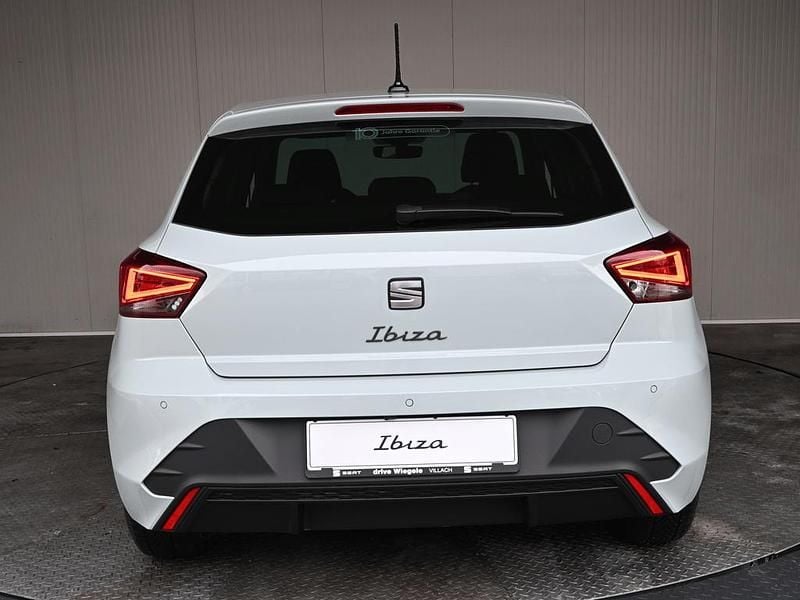 Neu Seat Ibiza Style 95 PS (69 kW) 2026 Hellgrau  metallic Kleinwagen