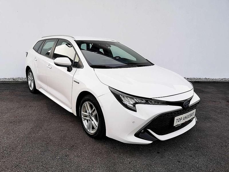 Gebraucht Toyota Corolla Active 98 PS (72 kW) 2021 Weiß Kombi