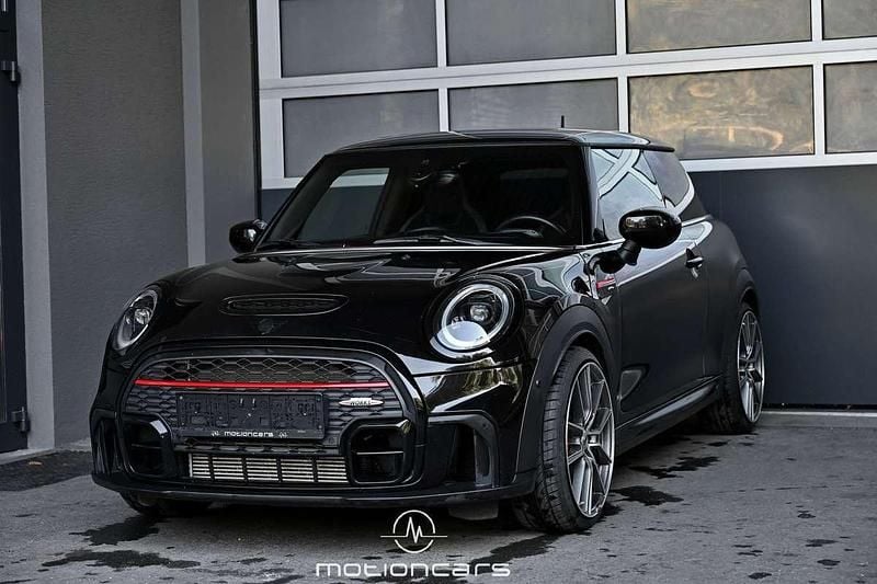 Schwarz Gebraucht 2021 Mini John Cooper Works Kleinwagen | € 27.980 (Fairer Preis) - Bild 1/4