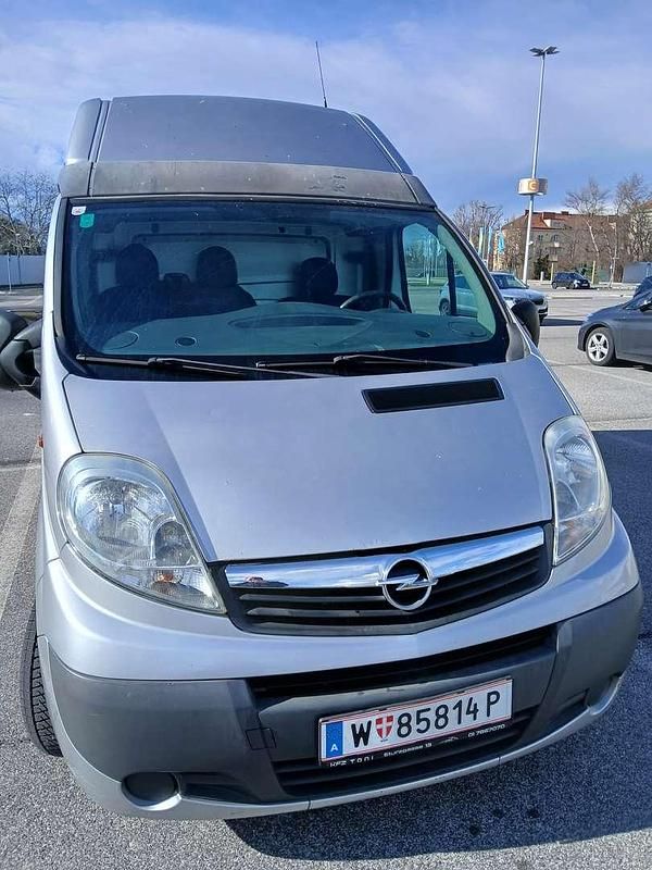 Gebraucht Opel Vivaro 114 PS (83 kW) 2011 Grau Van / Kleinbus