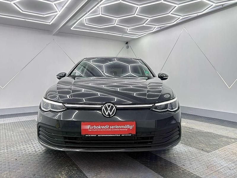 Gebraucht VW Golf VIII Life 116 PS (85 kW) 2022 Grau Limousine