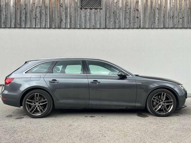 Gebraucht Audi A4 Sport 190 PS (139 kW) 2016 Grau Kombi