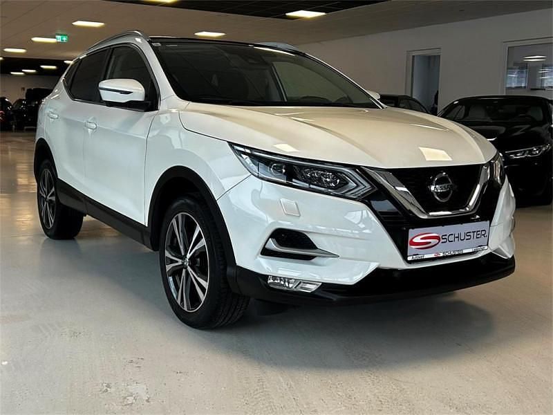 Weiß Gebraucht 2018 Nissan Qashqai N-Connecta SUV | € 12.970 (Fairer Preis) - Bild 1/4