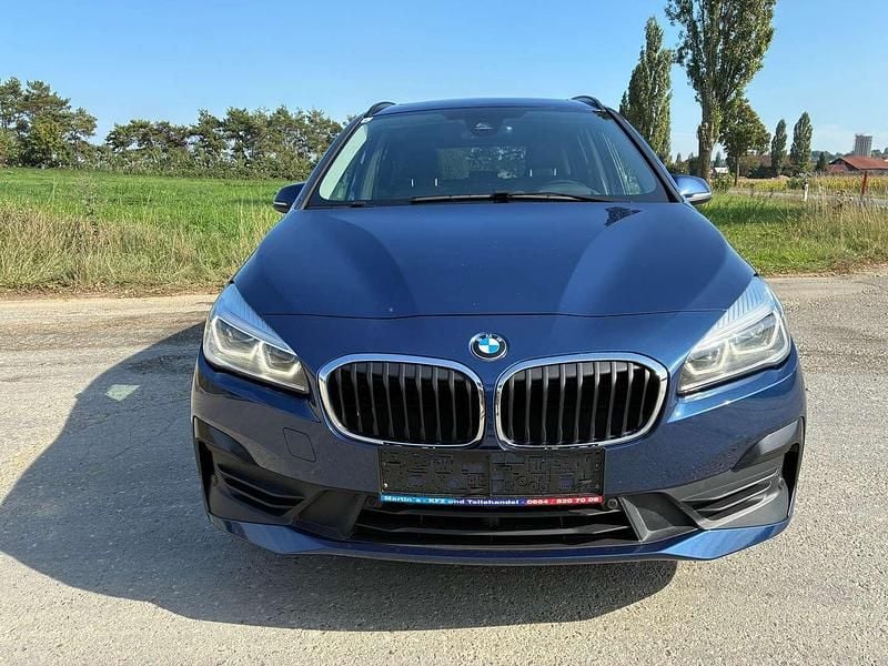 Blau Gebraucht 2022 BMW 218 Advantage Van / Kleinbus | € 17.990 (Fairer Preis) - Bild 1/4