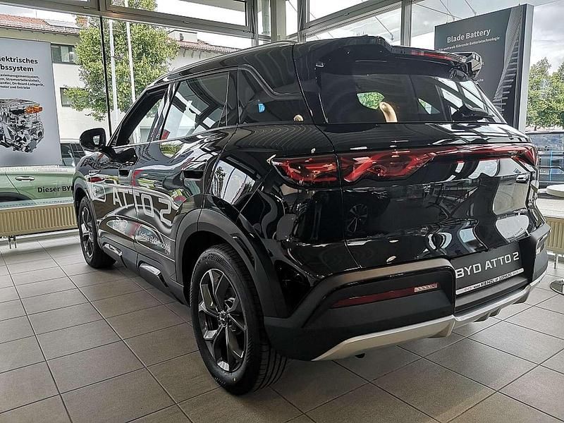 Neu BYD Atto 2 Active 130 kW (177 PS) 2025 Schwarz SUV