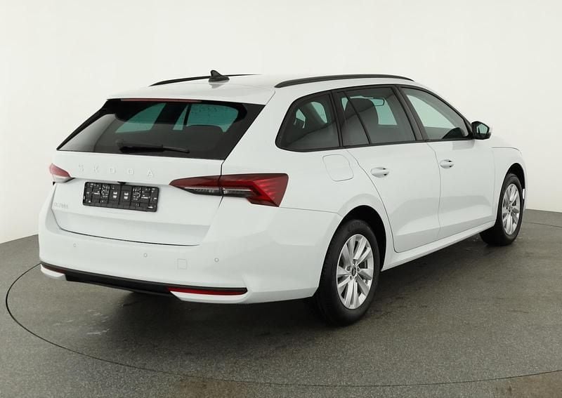 Neu Skoda Octavia Selection 150 PS (110 kW) 2025 Weiß Kombi