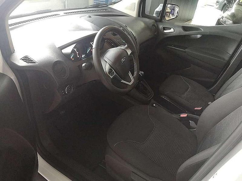 Gebraucht Ford Transit Trend 101 PS (74 kW) 2023 Frostweiß Van / Kleinbus