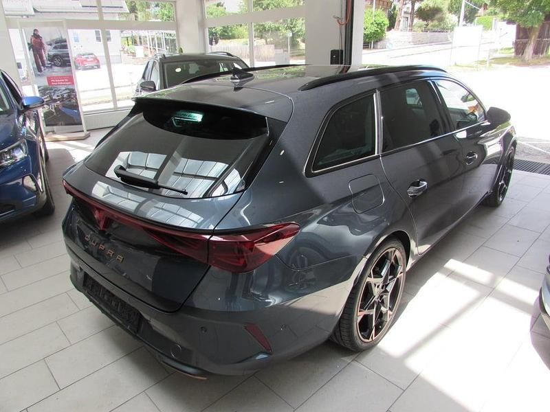 Gebraucht Cupra Leon 204 PS (150 kW) 2025 Dunkelgrau  metallicperleffekt Kombi
