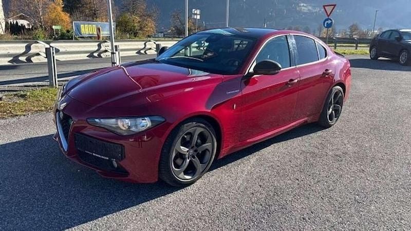 Gebraucht Alfa Romeo Giulia 150 PS (110 kW) 2016 Rot Limousine