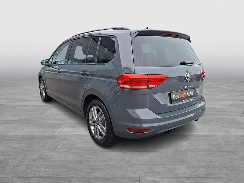 Gebraucht VW Touran 150 PS (110 kW) 2025 Grau Van / Kleinbus