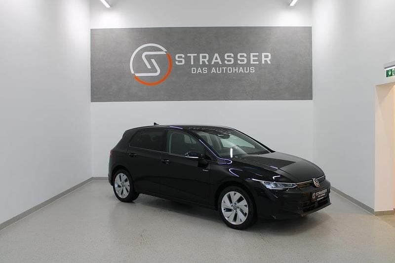 Neu VW Golf VIII 115 PS (84 kW) 2026 Schwarz  metallic