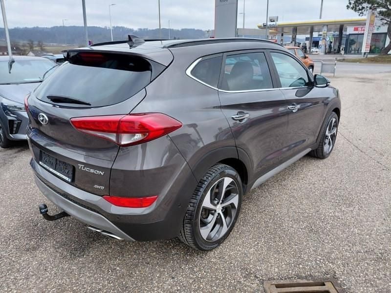 Gebraucht Hyundai Tucson 185 PS (136 kW) 2017 Grau SUV
