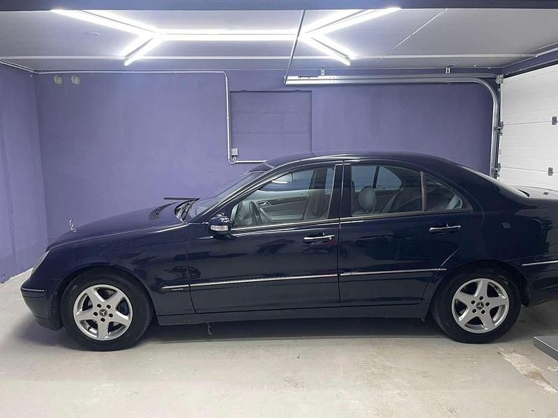 Gebraucht Mercedes C200 Elegance 163 PS (119 kW) 2003 Limousine