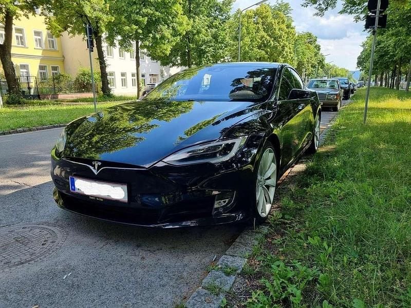 Schwarz Gebraucht 2016 Tesla Model S Kleinwagen | € 24.500 (Fairer Preis) - Bild 1/4