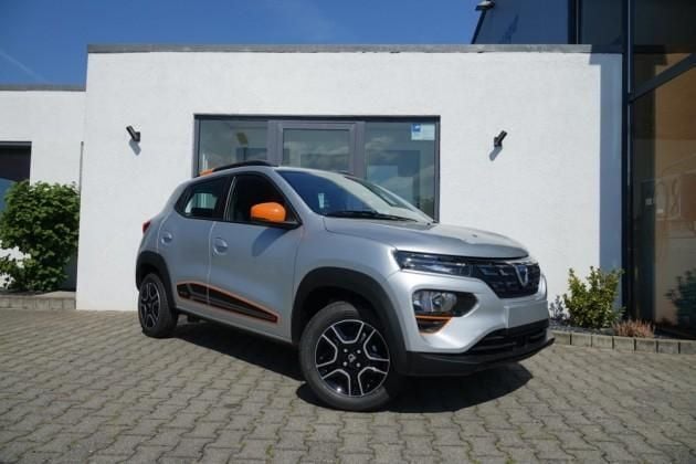 Weiß Gebraucht 2022 Dacia Spring Comfort Plus Kleinwagen | € 19.747 (Fairer Preis) - Bild 1/4