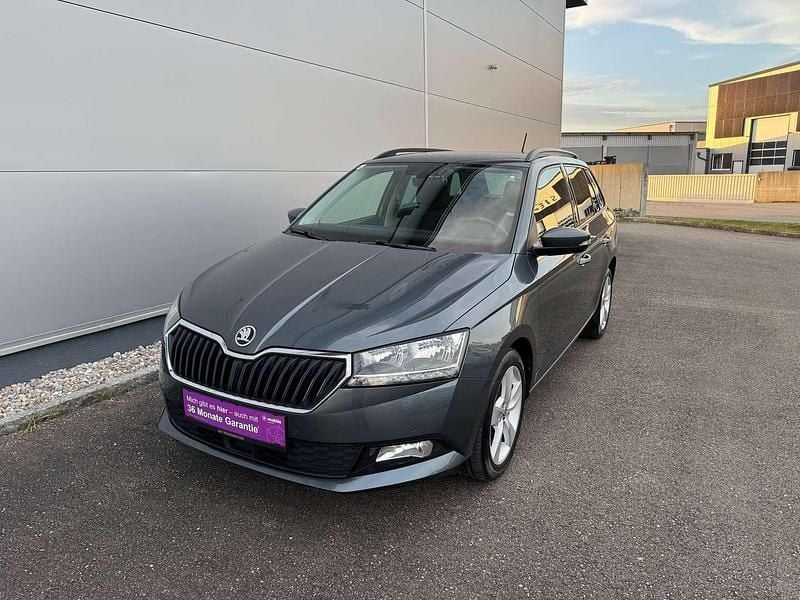Grau Gebraucht 2018 Skoda Fabia Style Kombi | € 10.890 (Fairer Preis) - Bild 1/4