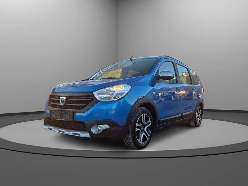 Blau Gebraucht 2016 Dacia Lodgy Stepway Van / Kleinbus | € 7.500 (Guter Preis) - Bild 1/4