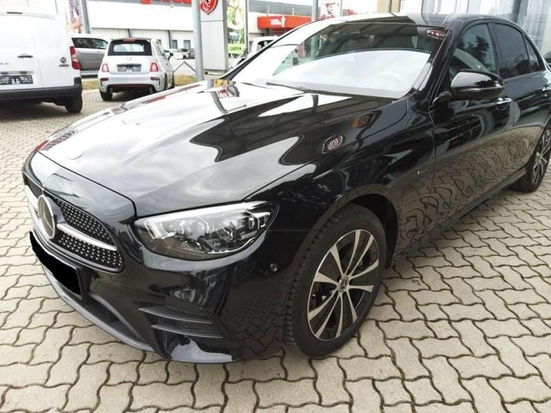 Gebraucht Mercedes E300 211 PS (155 kW) 2020 Schwarz Limousine