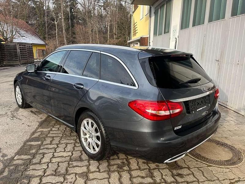 Gebraucht Mercedes C220 Edition 170 PS (125 kW) 2014 Grau Kombi