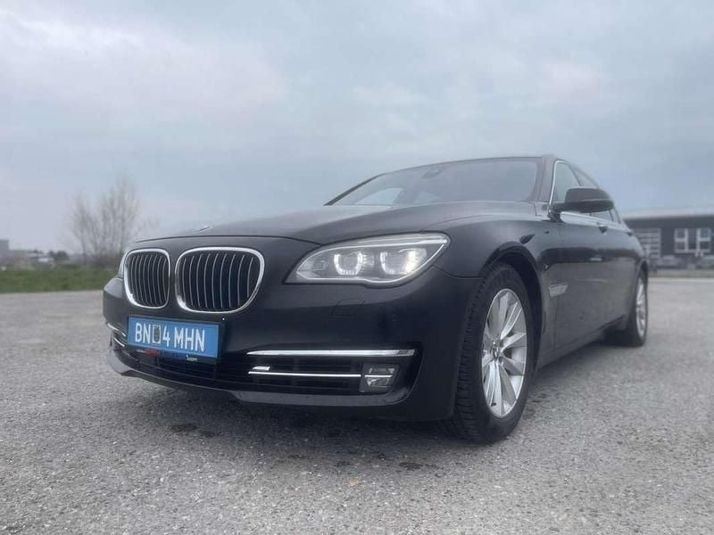 Gebraucht BMW 730 258 PS (189 kW) 2014 Limousine