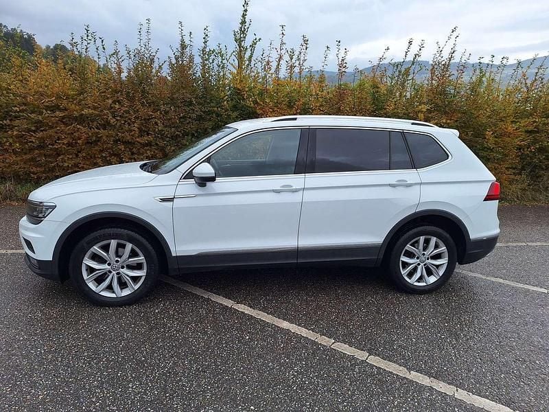 Weiß Gebraucht 2019 VW Tiguan Allspace Highline SUV | € 21.600 (Superpreis) - Bild 1/4