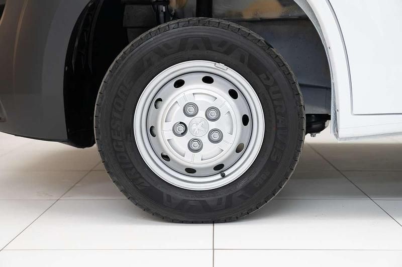 Gebraucht Peugeot Boxer S 120 PS (88 kW) 2024 Weiß Van