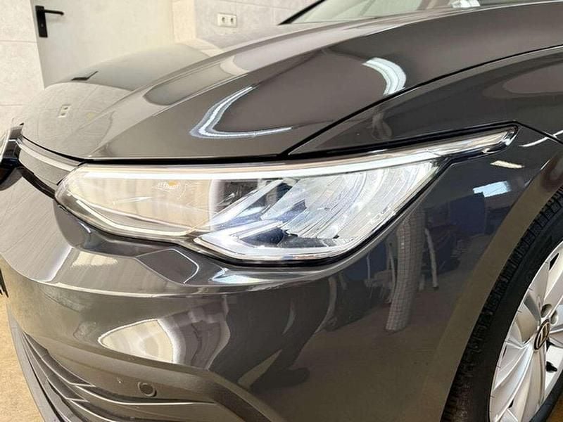 Gebraucht VW Golf VIII Life 116 PS (85 kW) 2022 Grau Limousine
