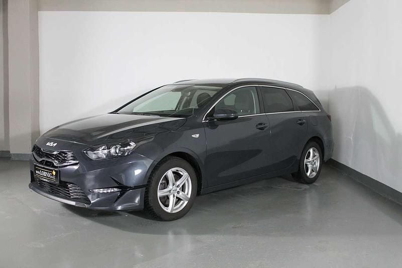Grau Gebraucht 2022 Kia Ceed Sportswagon Silver Kombi | € 14.900 (Guter Preis) - Bild 1/4
