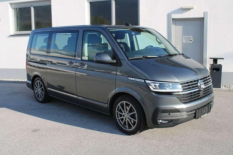 Gebraucht VW Multivan Comfortline 150 PS (110 kW) 2021 Mittelgrau  metallic Van