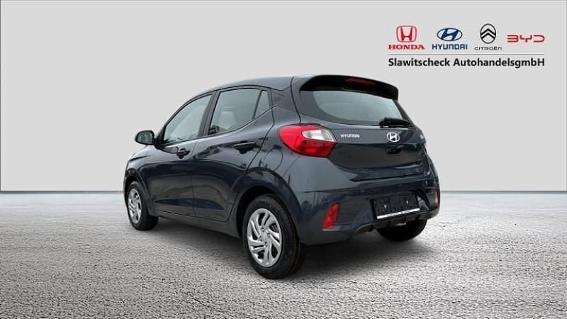 Neu Hyundai i10 63 PS (46 kW) 2025 Grau Kleinwagen
