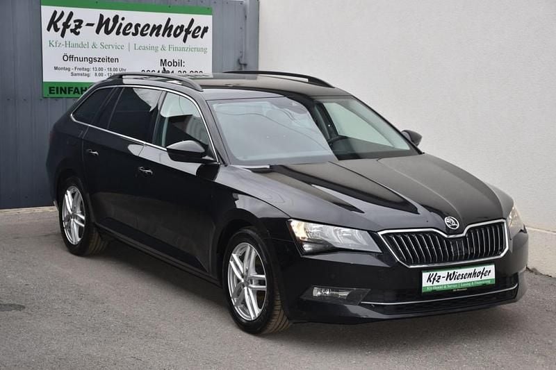 Schwarz Gebraucht 2017 Skoda Superb Ambition Kombi | € 13.990 (Guter Preis) - Bild 1/4
