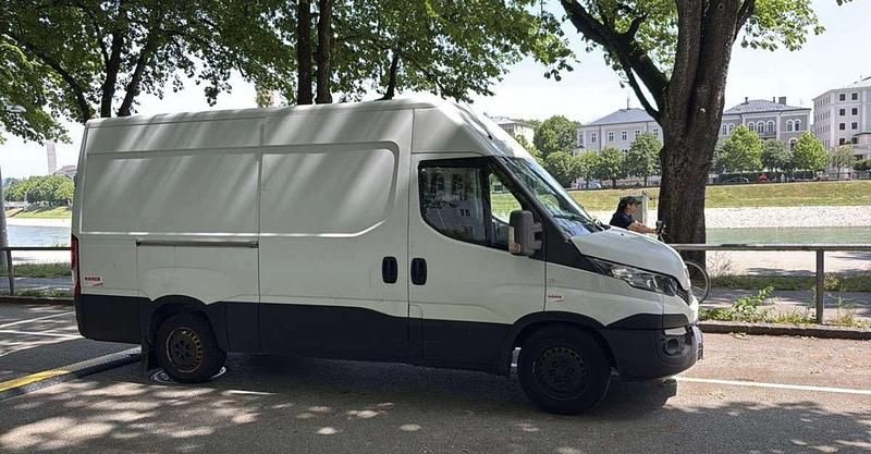 Weiß Gebraucht 2016 Iveco Daily Van | € 6.500 - Bild 1/4