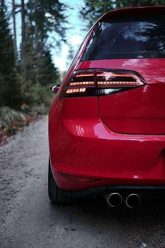 Gebraucht VW Golf VII Highline 150 PS (110 kW) 2015 Rot Limousine