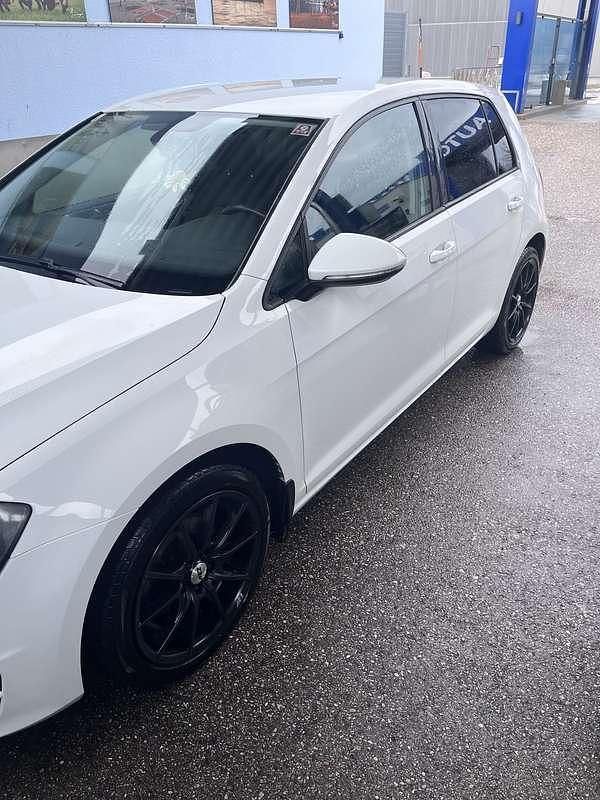 Gebraucht VW Golf VII Trendline 86 PS (63 kW) 2013 Limousine