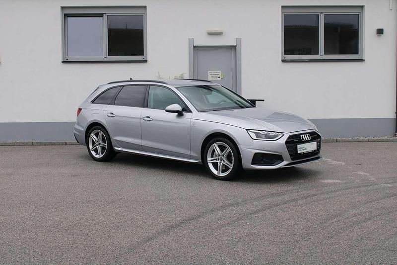 Silber metallic Gebraucht 2021 Audi A4 Advanced Kombi | € 32.990 (Teuer) - Bild 1/4