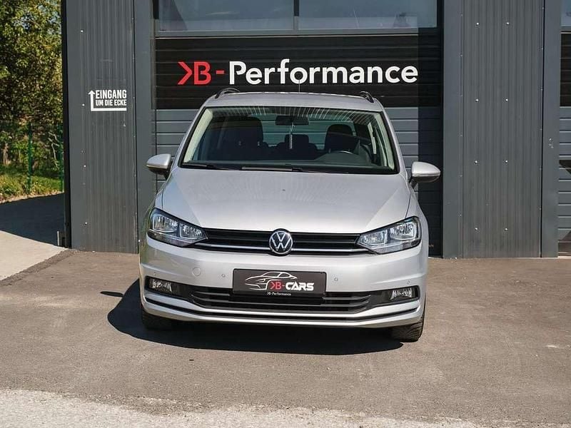 Gebraucht VW Touran 150 PS (110 kW) 2021 Silber Van / Kleinbus