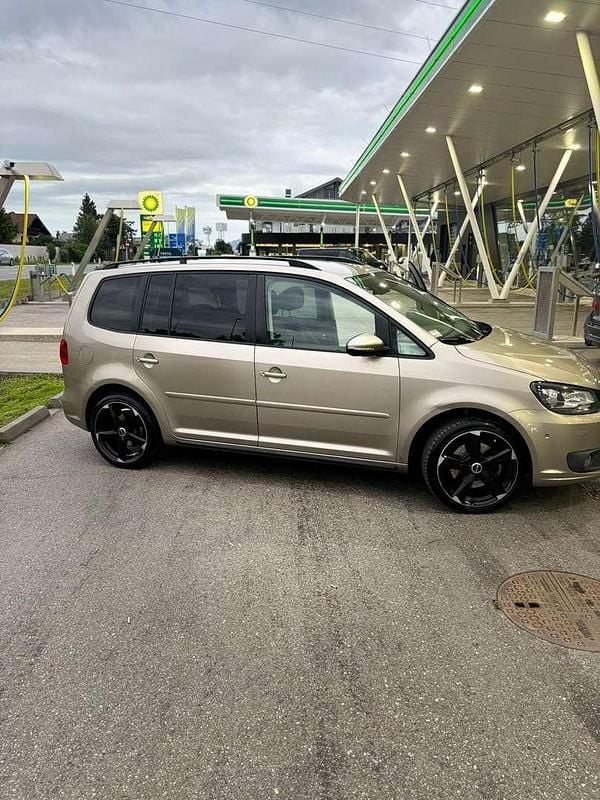 Beige Gebraucht 2014 VW Touran Comfortline Van / Kleinbus | € 10.500 (Guter Preis) - Bild 1/4