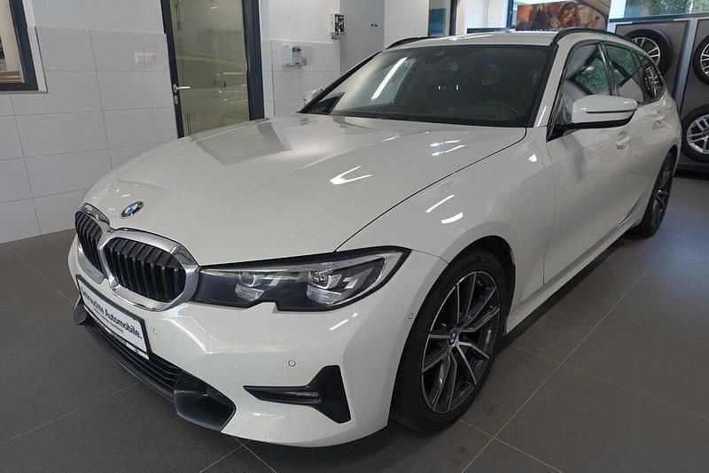 Weiß Gebraucht 2020 BMW 318 M Sport | € 25.950 (Guter Preis) - Bild 1/1