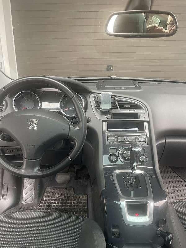 Gebraucht Peugeot 5008 S 120 PS (88 kW) 2017 Grau Van / Kleinbus