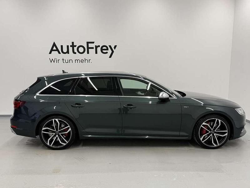 Gebraucht Audi S4 Ambiente 354 PS (260 kW) 2019 Grün Kombi