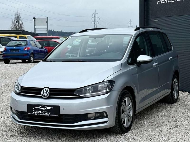Gebraucht VW Touran Trendline 110 PS (80 kW) 2016 Grau Van / Kleinbus