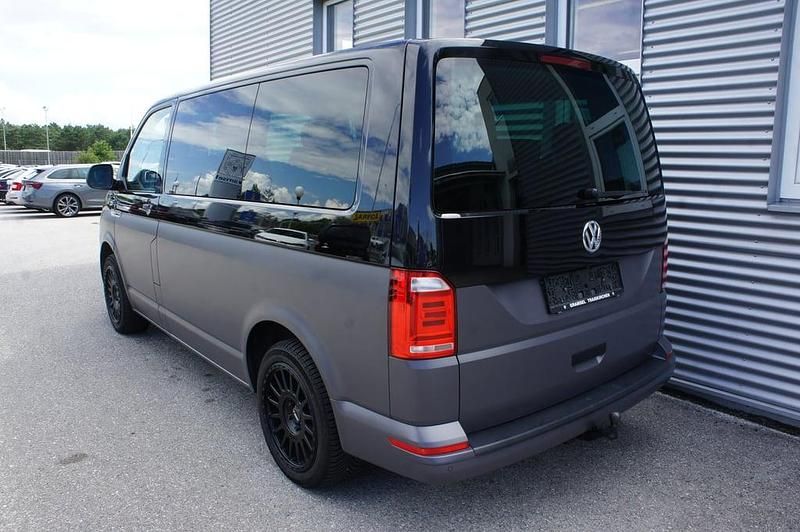 Gebraucht VW Multivan 150 PS (110 kW) 2019 Schwarz  metallicperleffektno Van